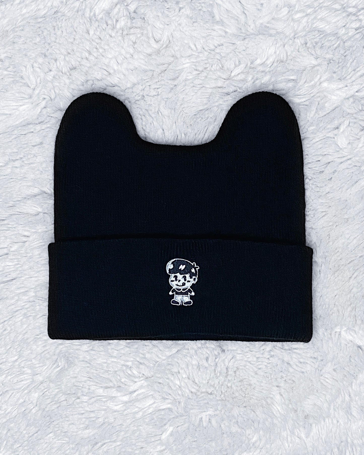 FRIEND-SHAPED BEANIE